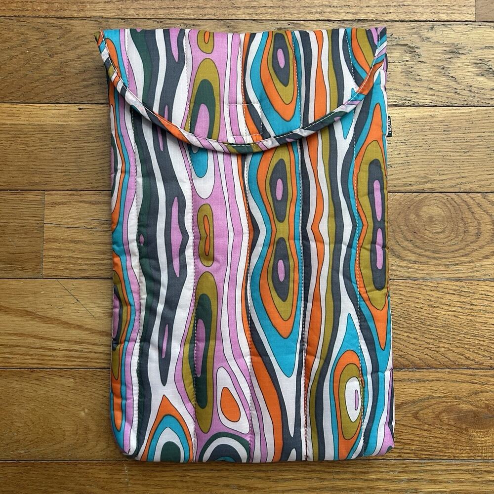 RARE Baggu Candy Grain Puffy Laptop Sleeve Case 15” Discontinued
